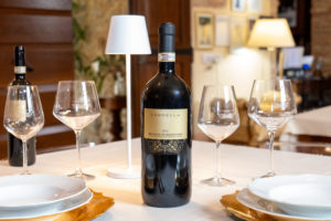 Prenota ora la tua Cena Romantica a Montalcino con Panorama mozzafiato al Cordella Wine Resorts e vivi un’esperienza indimenticabile!